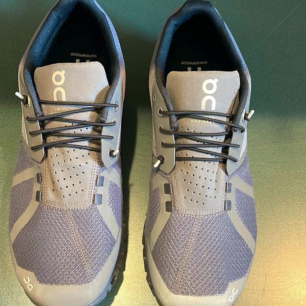 Men’s ONs waterproof sneakers